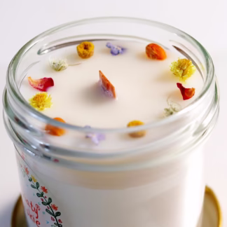 Zdobiona Sojowa Świeca z Drewnianym Knotem - Bezzapachowa