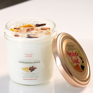 Sojowa świąteczna świeca zapachowa CINNAMON SPICE z drewnianym knotem